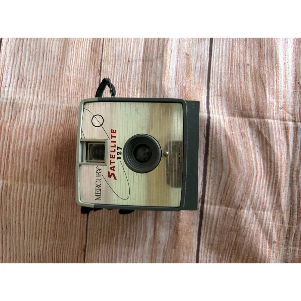 Vintage camera piece